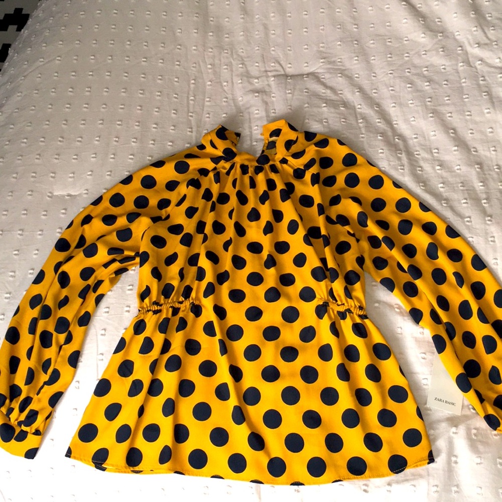 Zara basic yellow blk polka dot top Sz M new